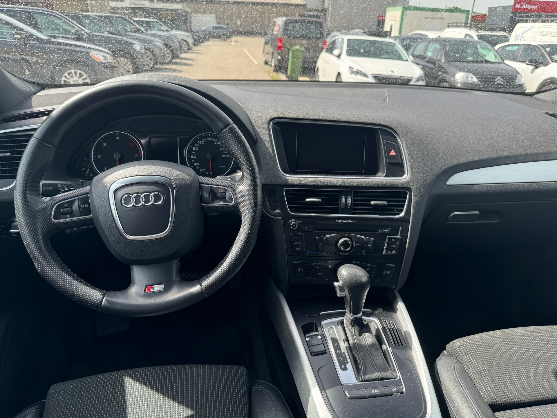 AUDI Q5 2.0 TDI quattro S-tronic-image-6