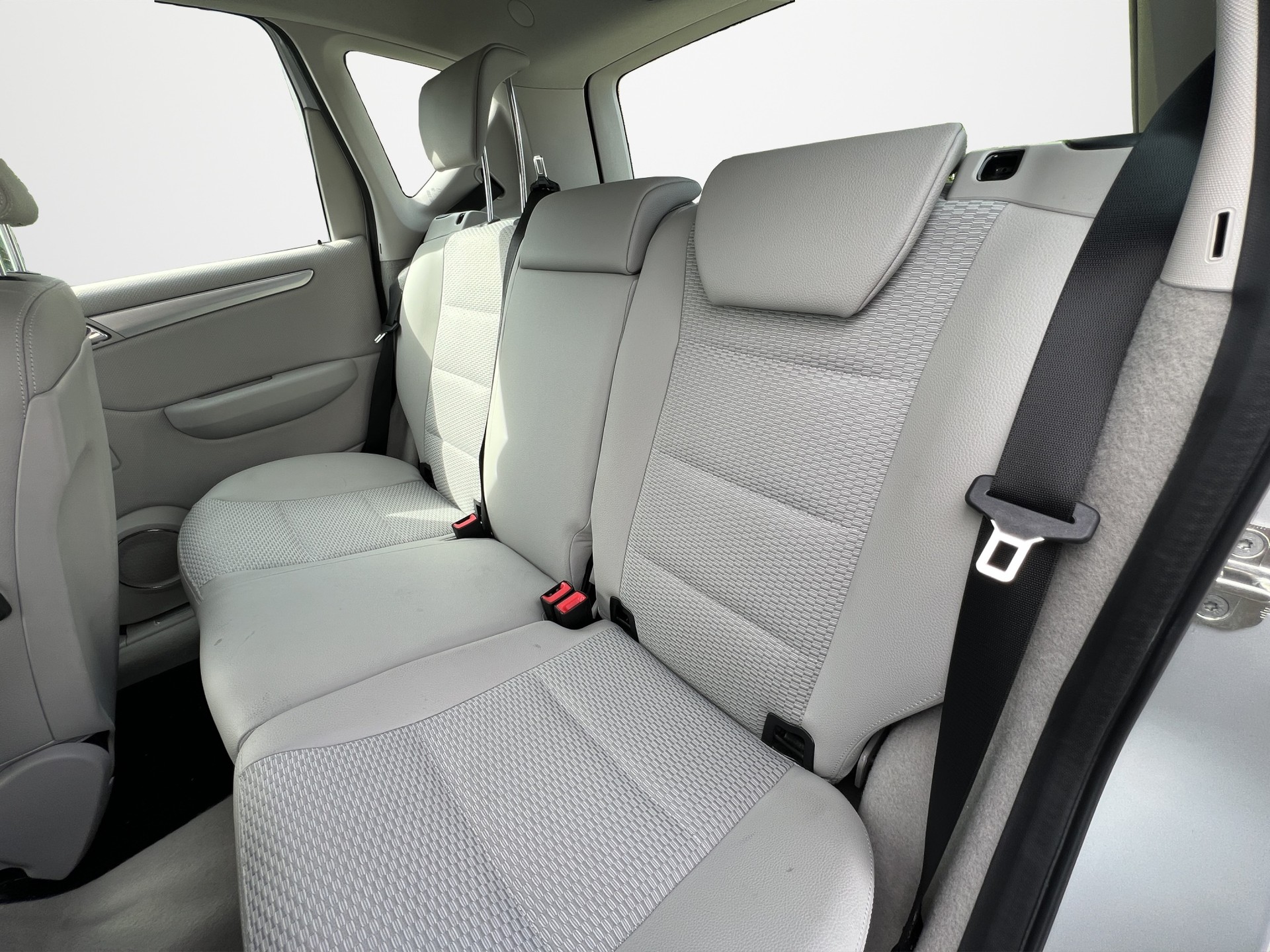MERCEDES-BENZ A 180 Avantgarde-image-11