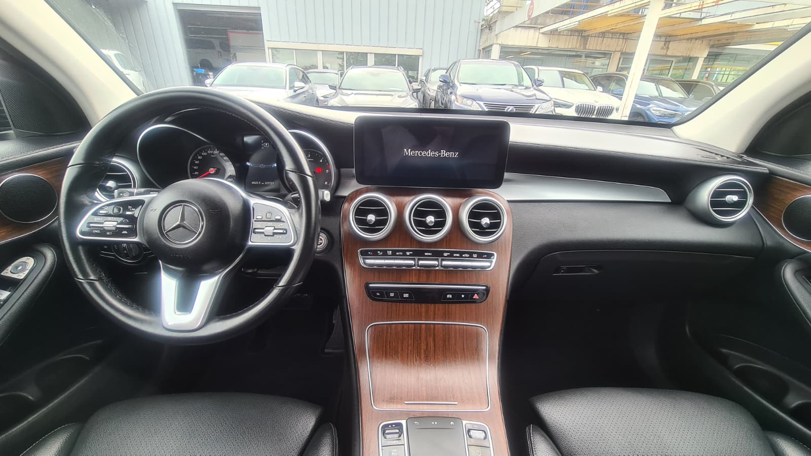 MERCEDES-BENZ GLC 220 d 4Matic 9G-Tronic ** Voll-Leder ** Gr-Navi ** RF-Kamera ** Sitzheizung ** Tempomat ** Elektrische Sitz ** Frisch Ab MFK-image-18