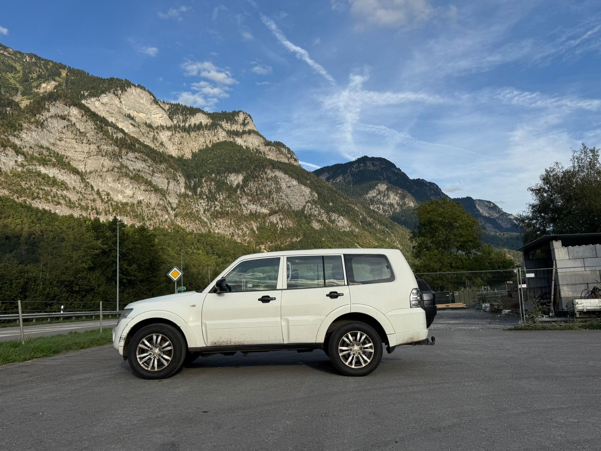 MITSUBISHI Pajero 3.2 DI-D Professional Plus-image-5