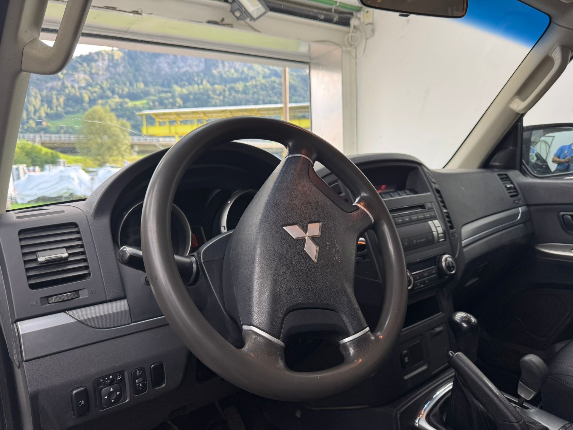 MITSUBISHI Pajero 3.2 DI-D Professional Plus-image-12