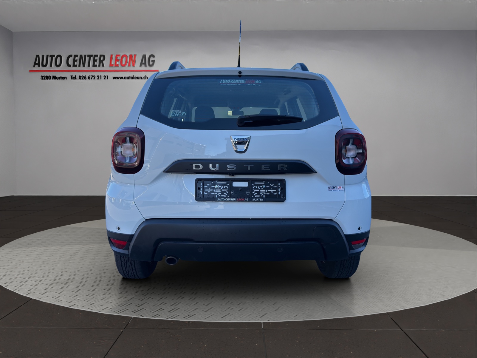 DACIA Duster SCe 115 Comfort 4x4-image-4