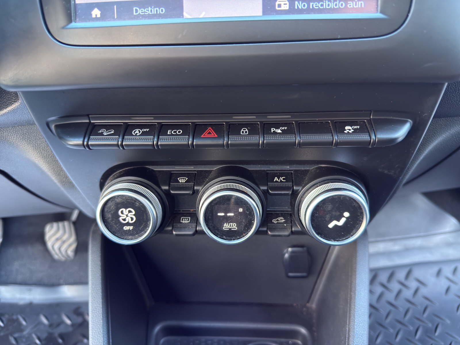 DACIA Duster SCe 115 Comfort 4x4-image-15