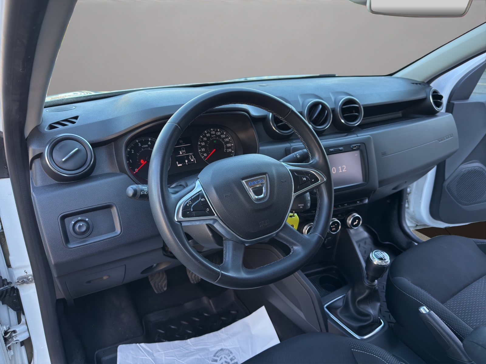 DACIA Duster SCe 115 Comfort 4x4-image-9