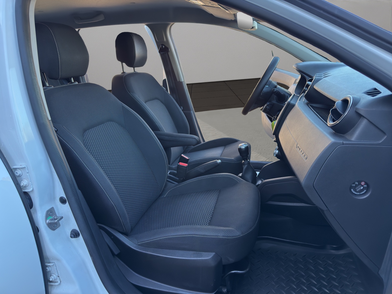 DACIA Duster SCe 115 Comfort 4x4-image-16