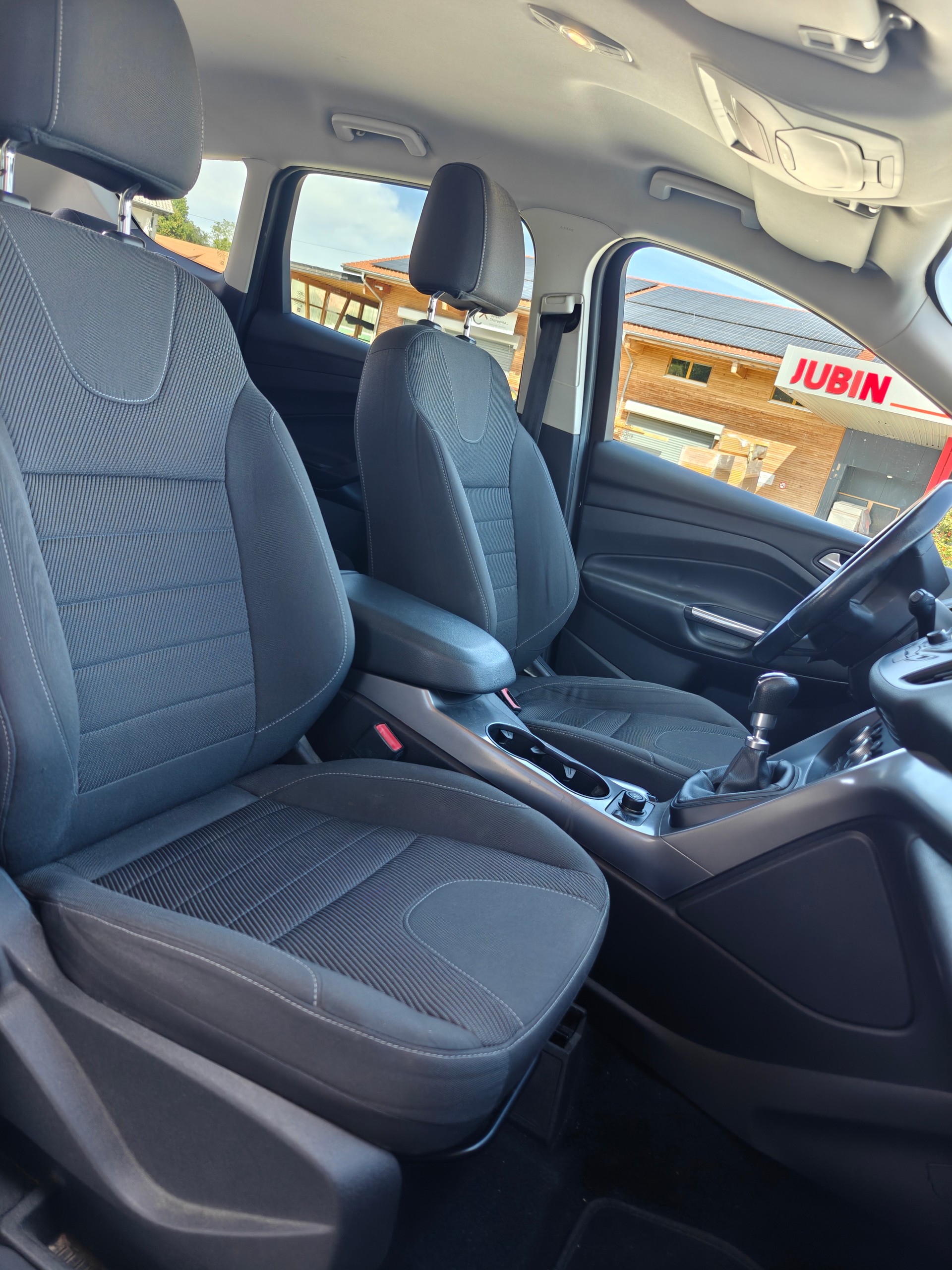 FORD 2.0 TDCi 140 Titanium-image-1