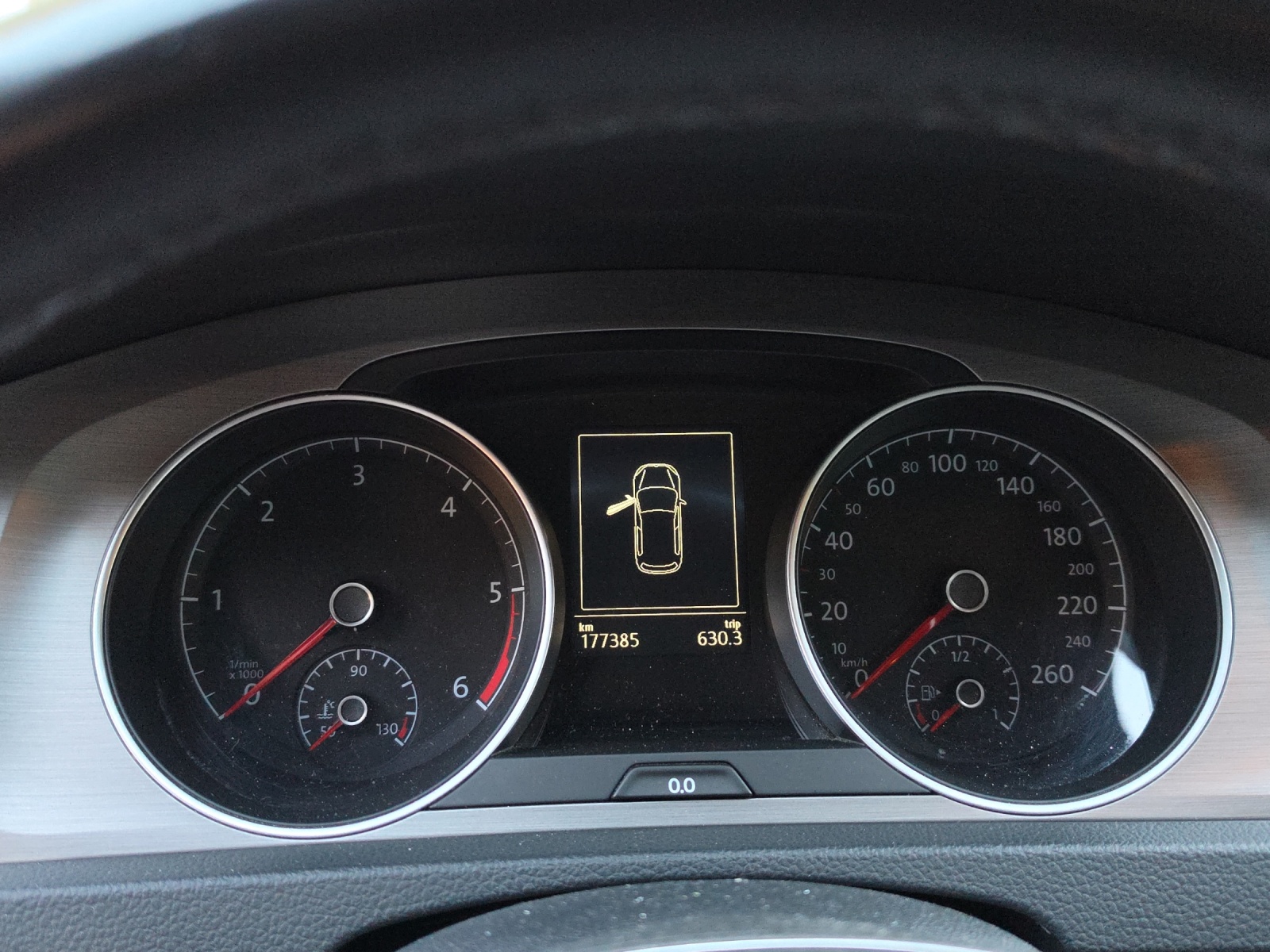 VW Golf 2.0 TDI Comfortline 4Motion-image-14