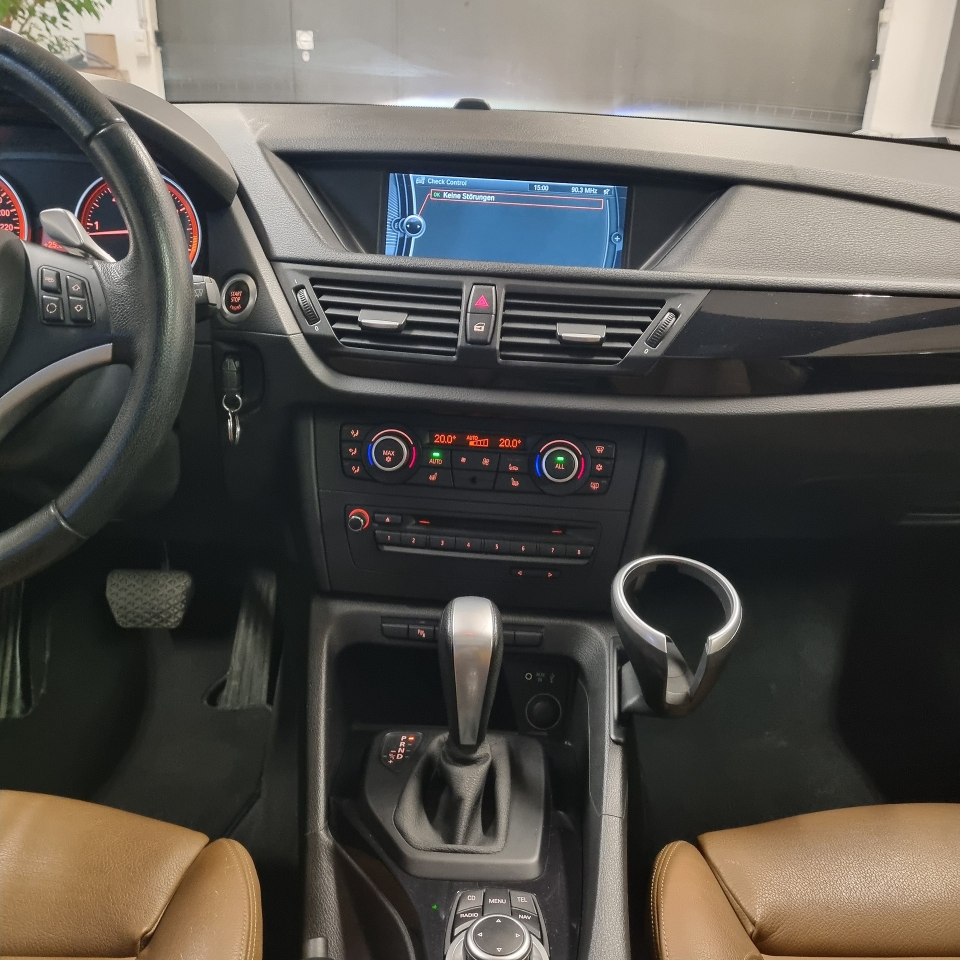 BMW X1 xDrive 23d Steptronic-image-13