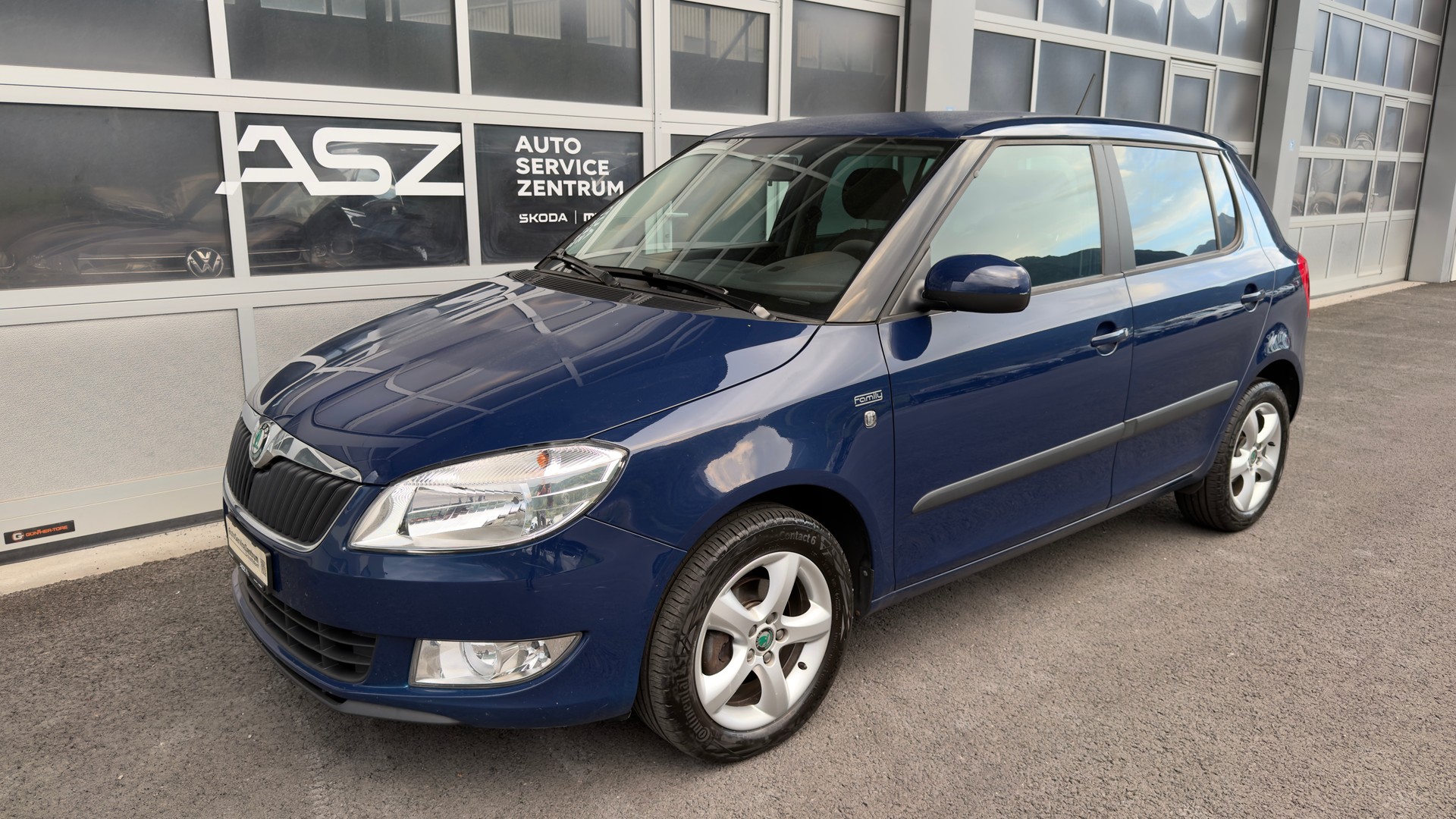 SKODA Fabia 1.2 TSI Ambiente-image-0