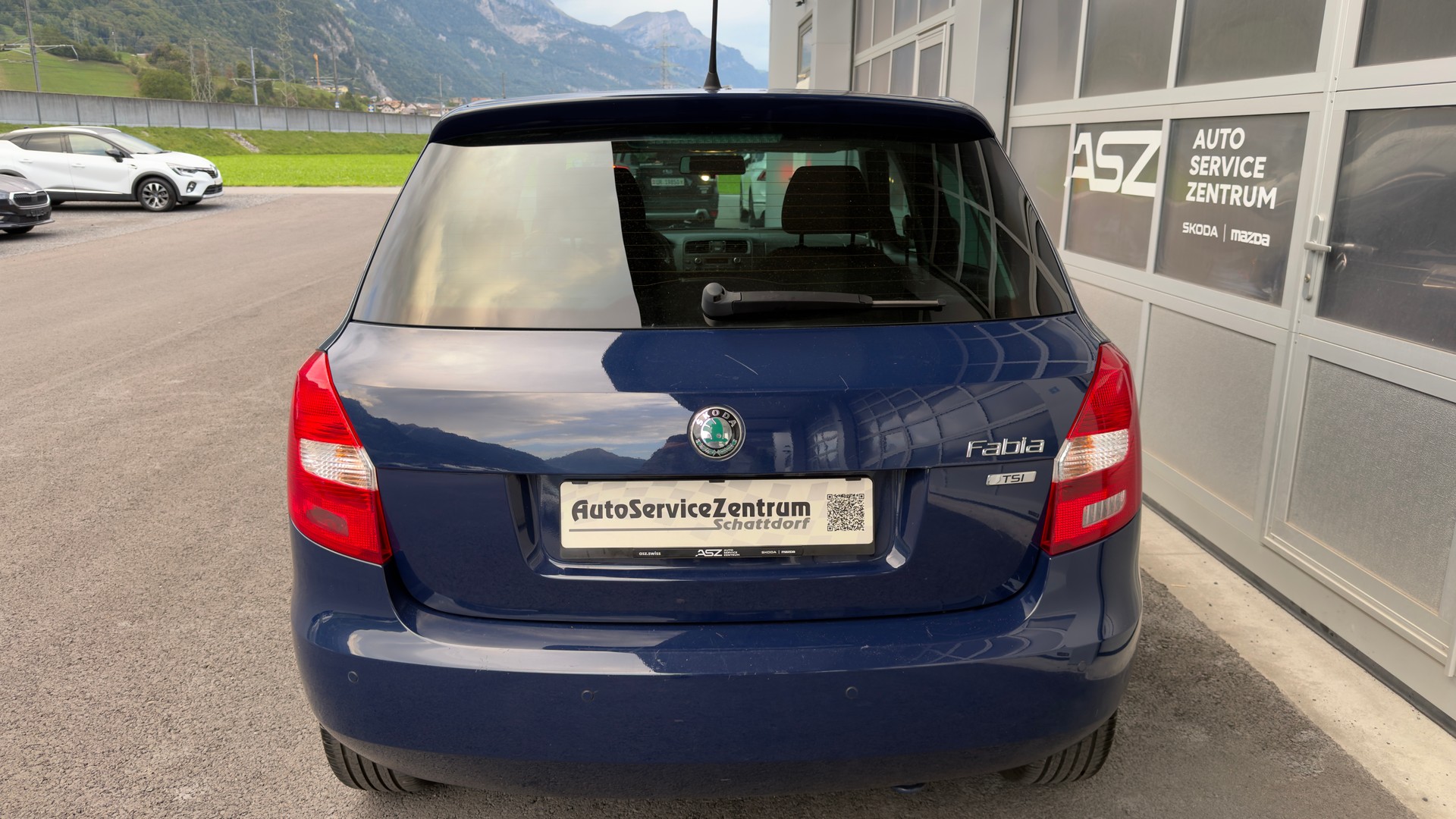 SKODA Fabia 1.2 TSI Ambiente-image-2