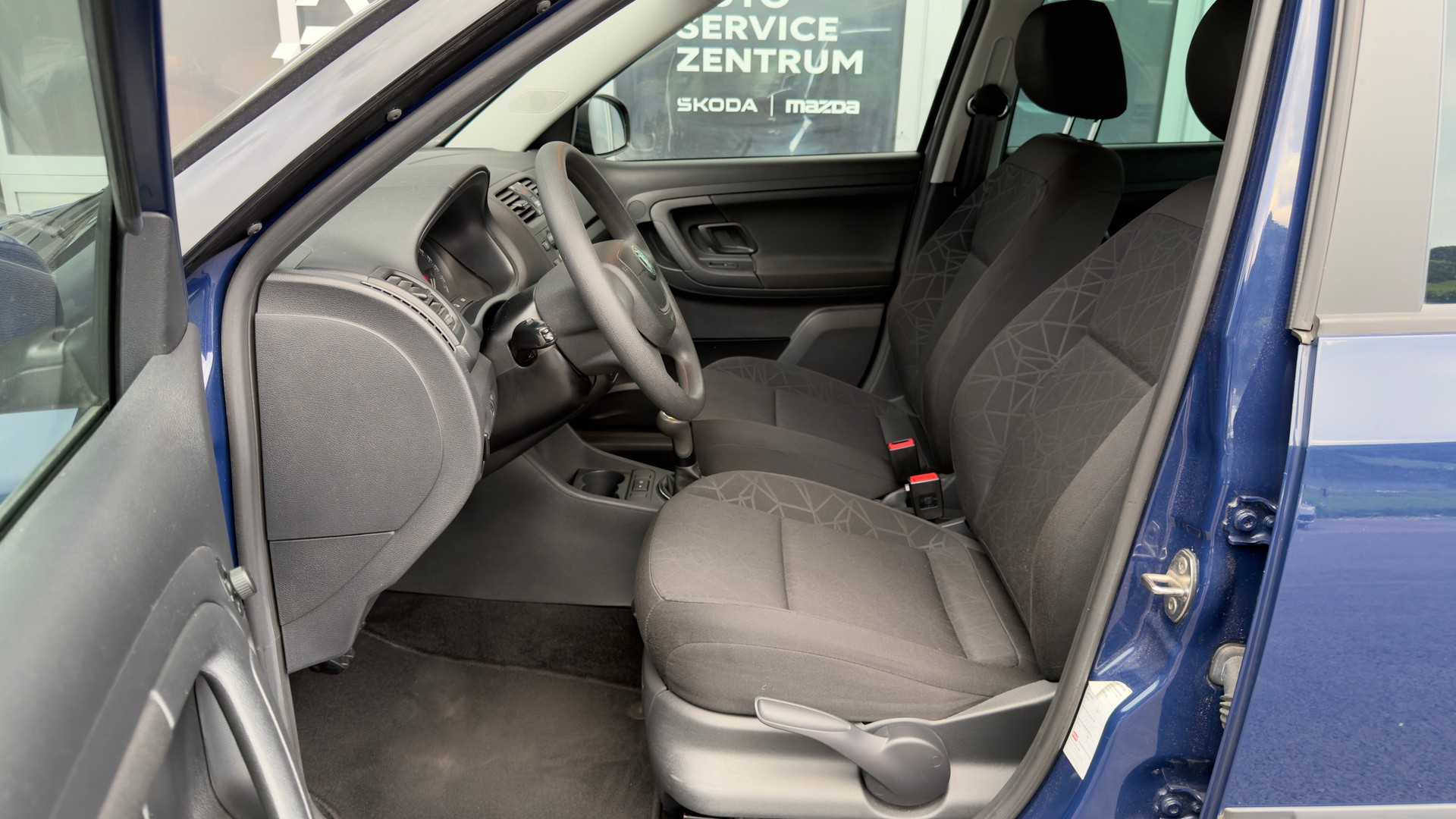 SKODA Fabia 1.2 TSI Ambiente-image-7