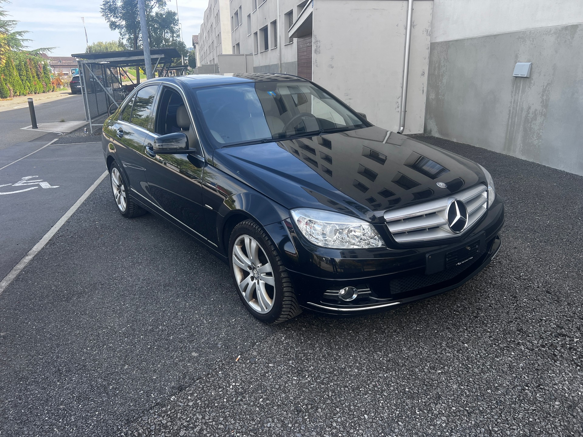 MERCEDES-BENZ C 200-image-1