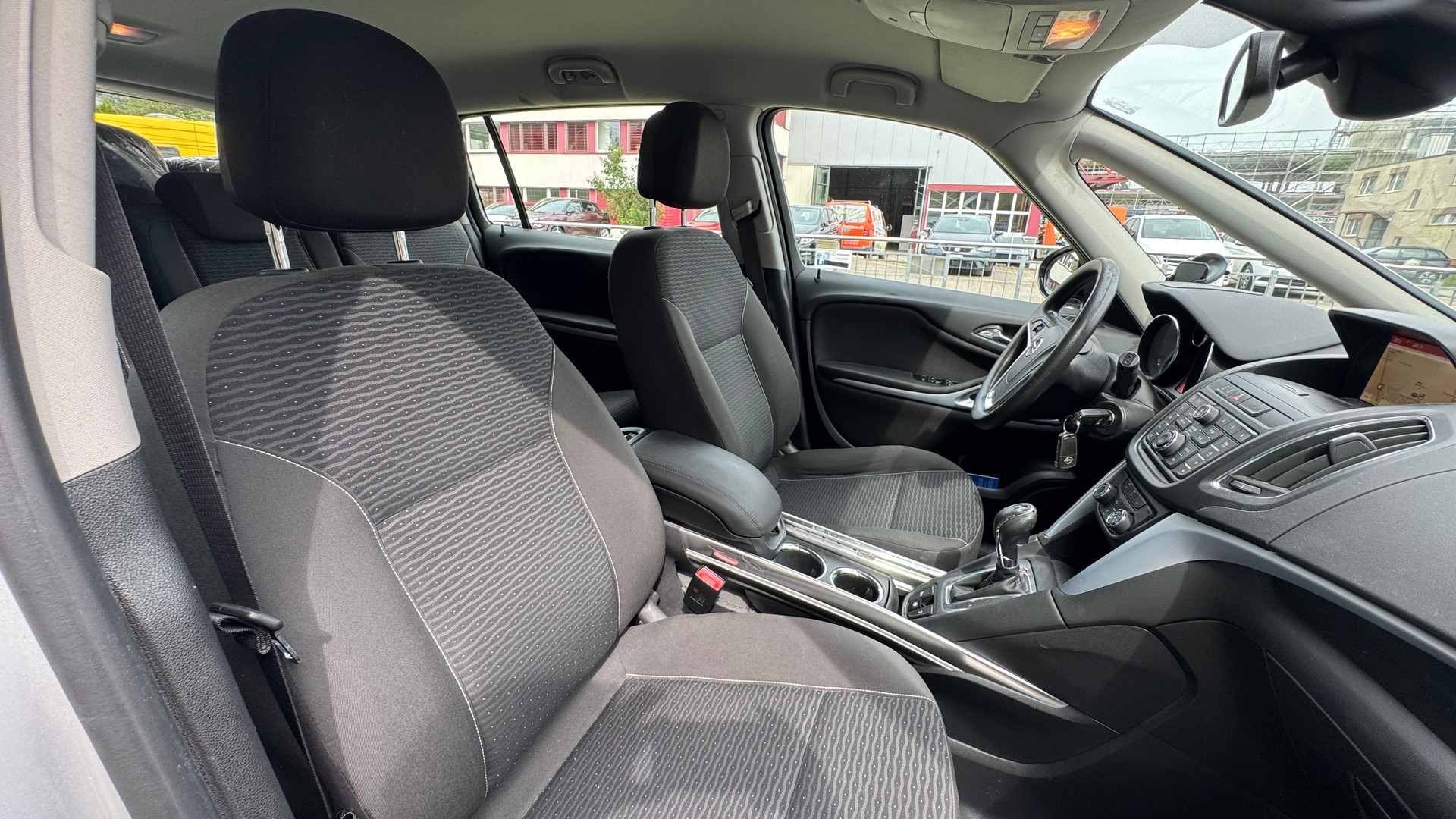 OPEL Zafira Tourer 2.0 CDTi Drive Automatic-image-9