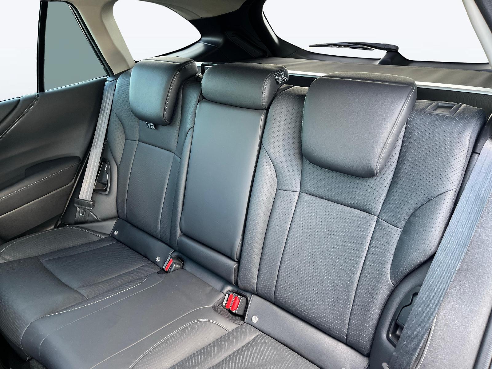 SUBARU Outback 2.5i Luxury-image-11