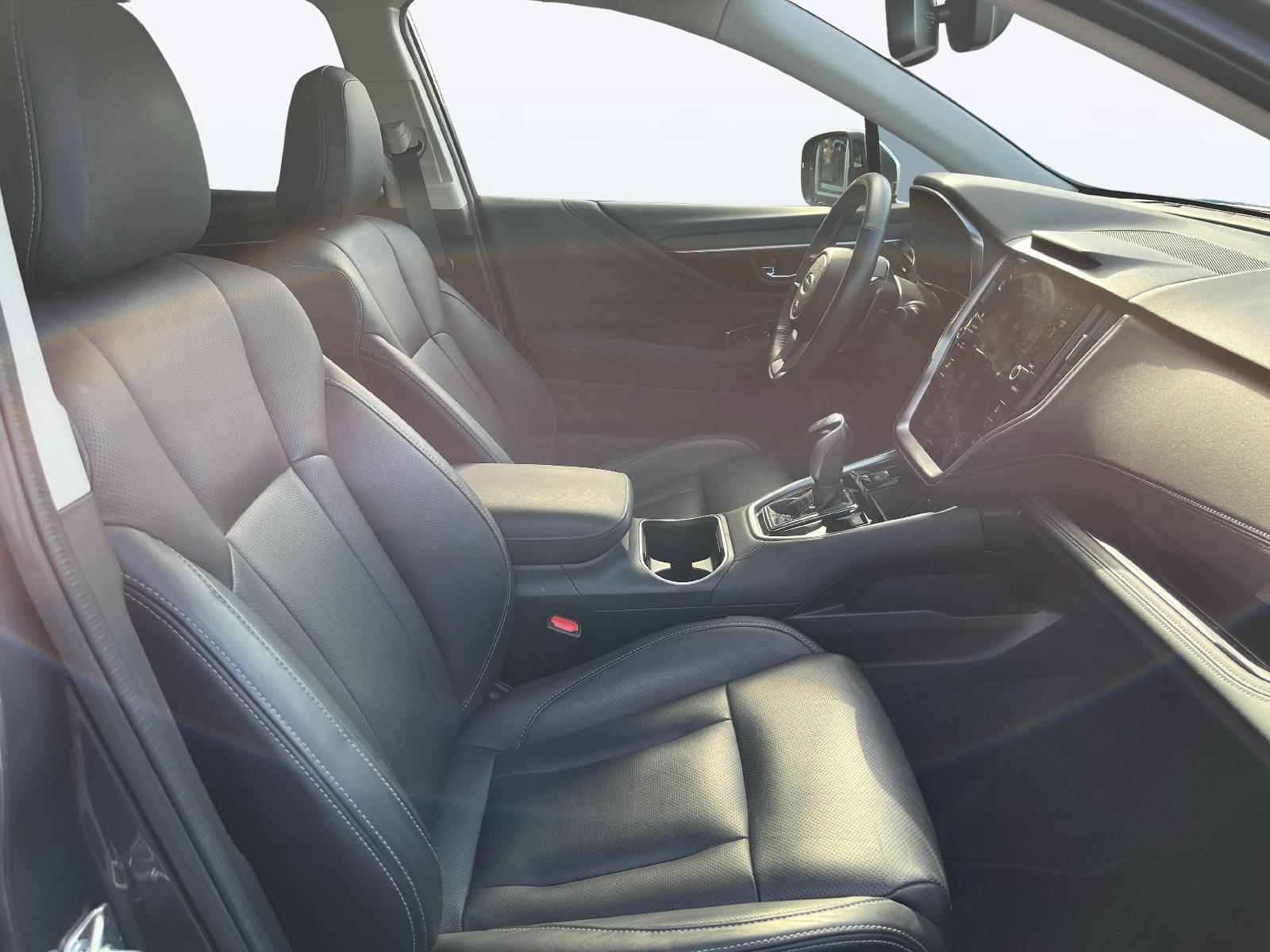 SUBARU Outback 2.5i Luxury-image-10