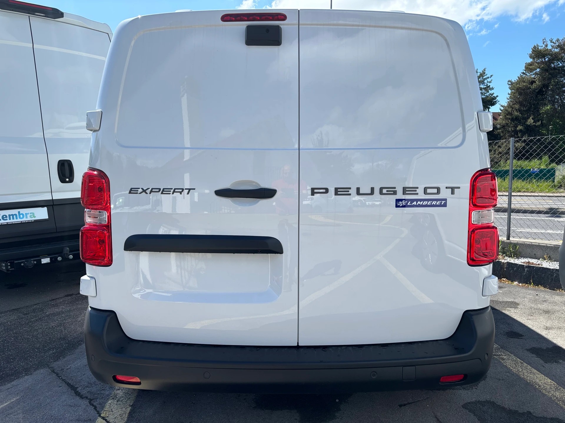 PEUGEOT Expert 2.2 BlueHDi 150 S&S Standard EAT8 Frigorifique-image-2