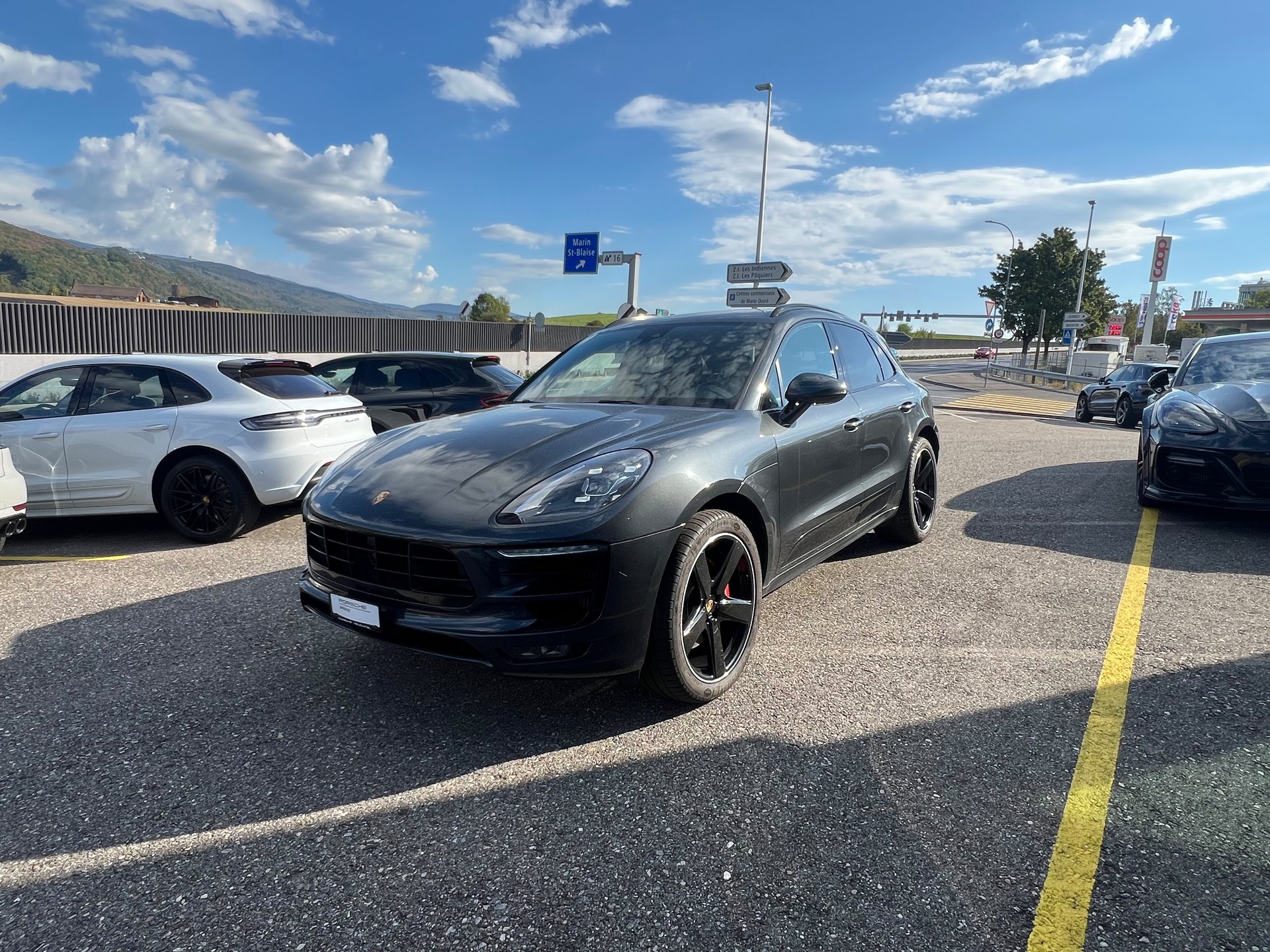 PORSCHE Macan Turbo PDK-image-4