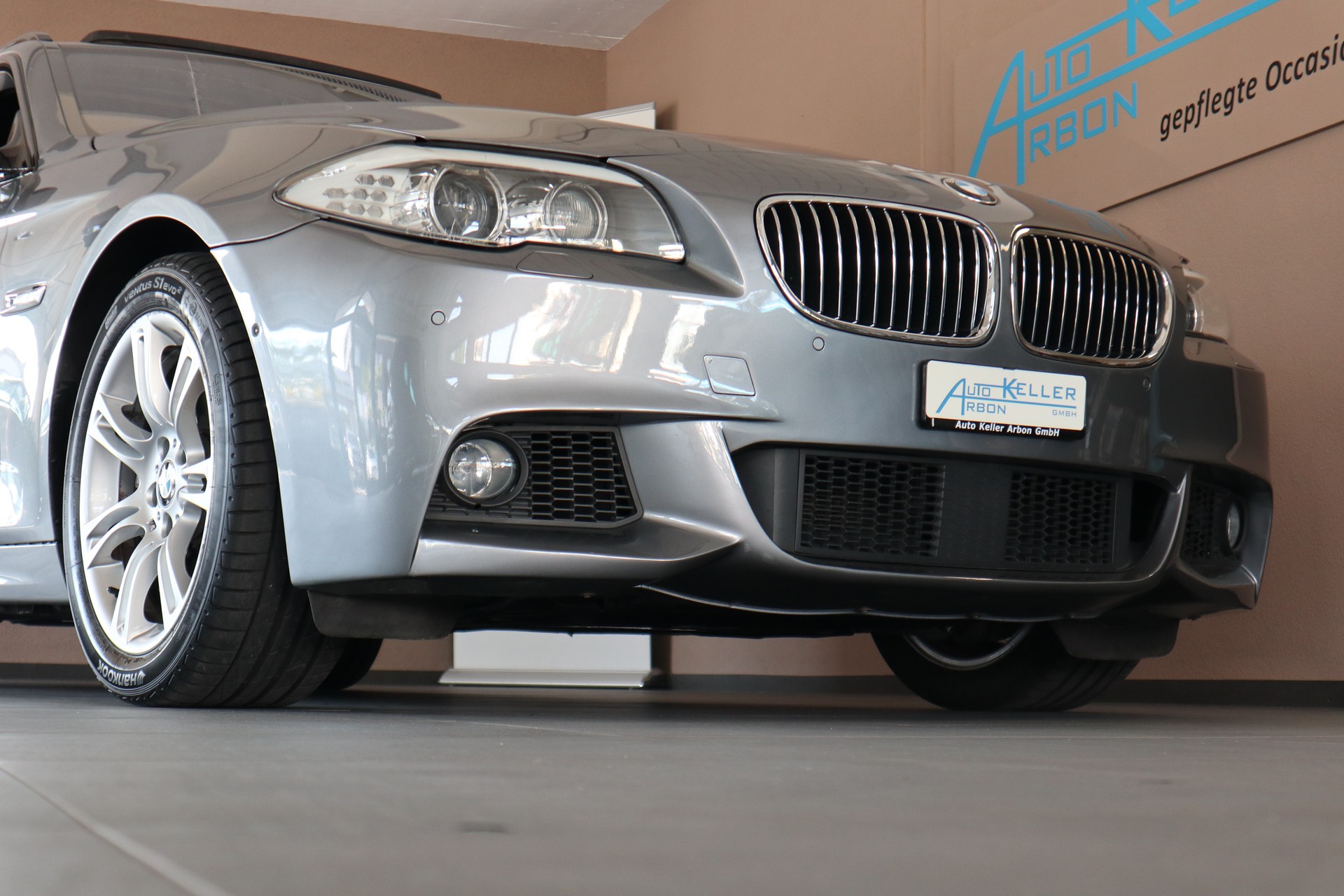 BMW 535d xDrive SAG Touring-image-3