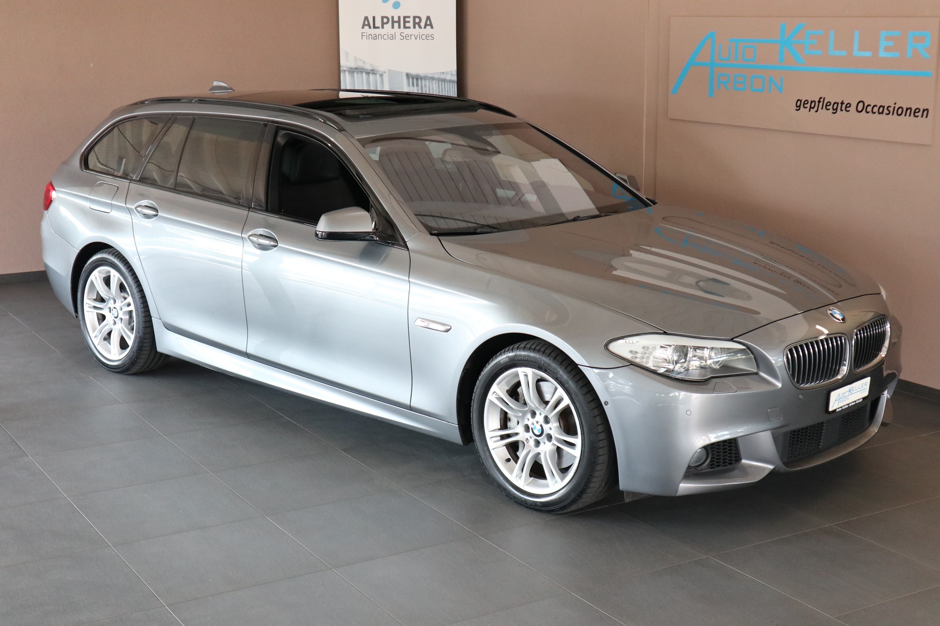 BMW 535d xDrive SAG Touring-image-1