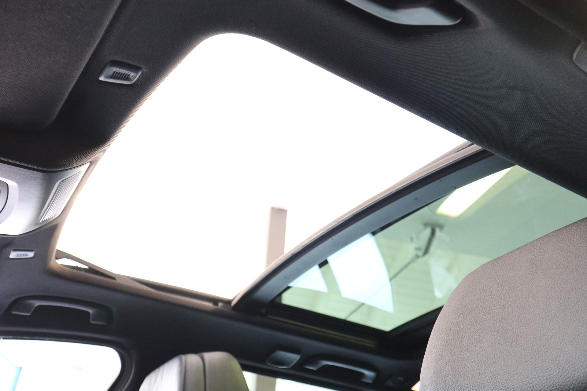 BMW 535d xDrive SAG Touring-image-14