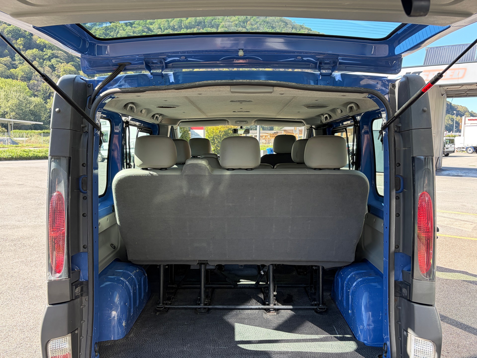 OPEL Vivaro 2.5 CDTI 2.7t-image-3