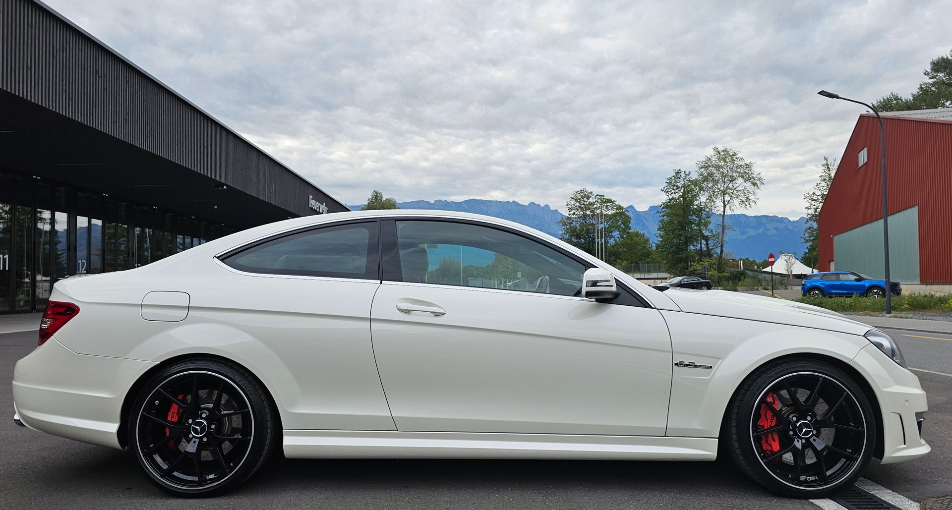 MERCEDES-BENZ C 63 Coupé AMG Speedshift MCT-image-4