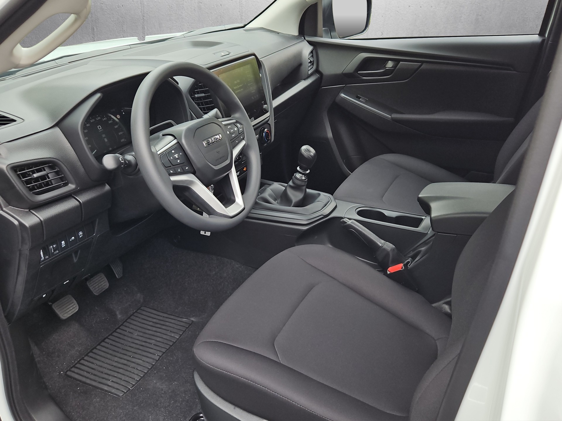 ISUZU Single B-Strong 2.2 DMS M/T 4x4-image-9