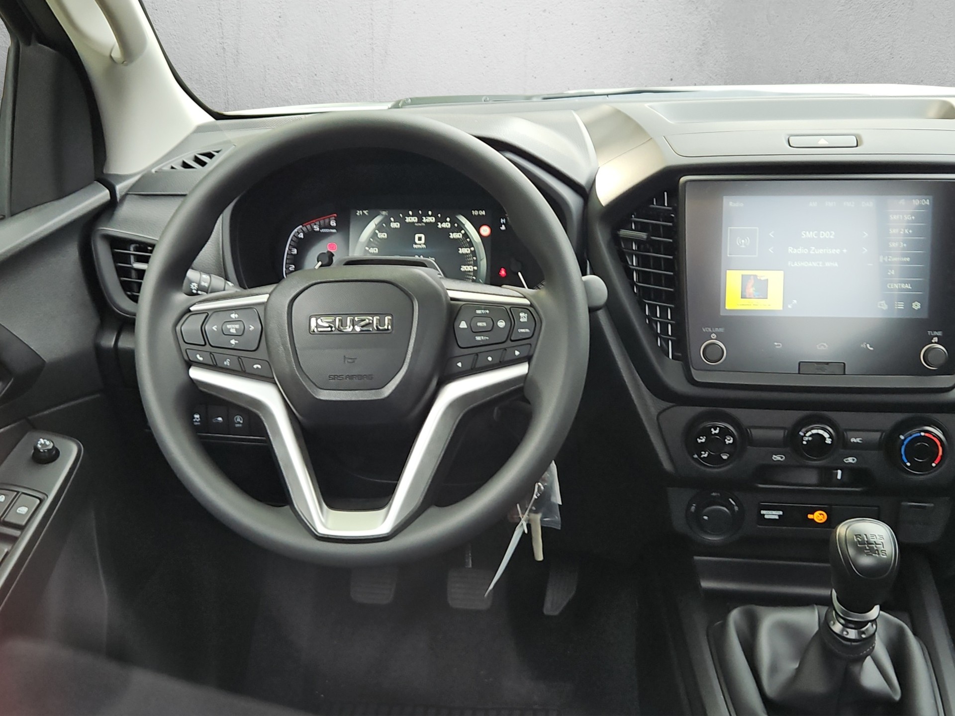 ISUZU Single B-Strong 2.2 DMS M/T 4x4-image-11
