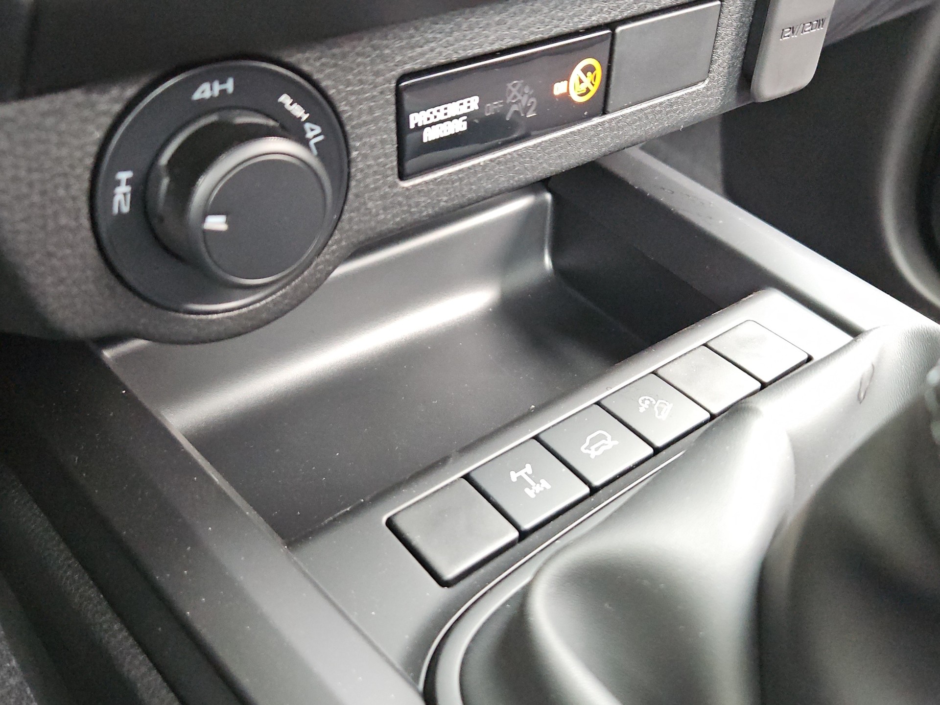 ISUZU Single B-Strong 2.2 DMS M/T 4x4-image-15