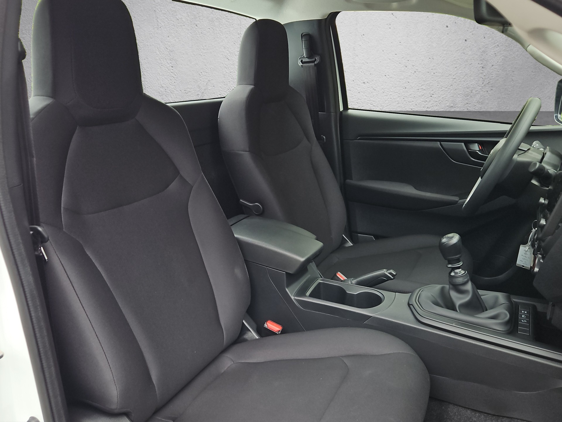 ISUZU Single B-Strong 2.2 DMS M/T 4x4-image-18