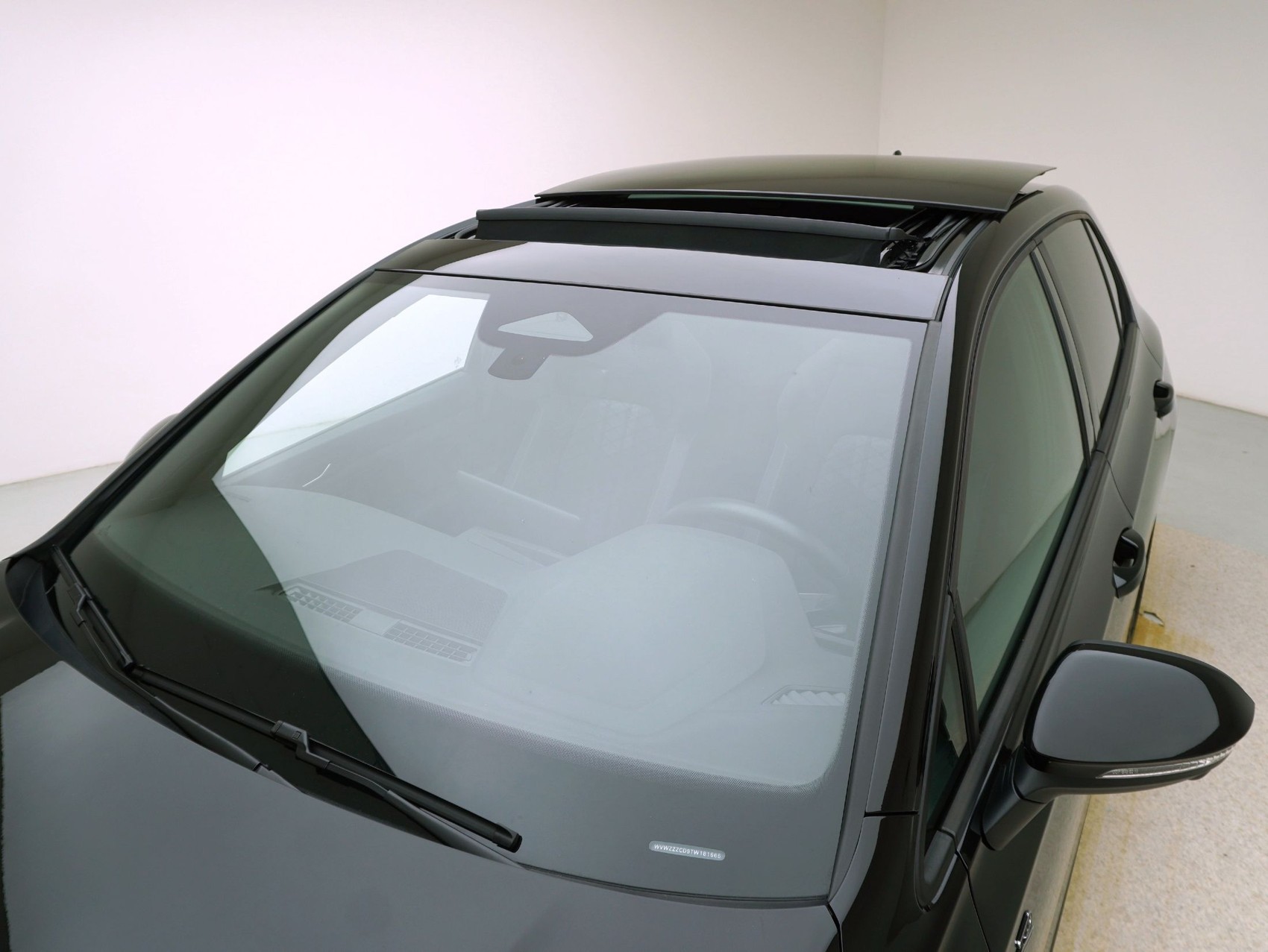 VW Golf 8.5 2.0 TSI DSG R-Line Black Style 4Motion **VW Werksgarantie bis 12/2030**-image-6
