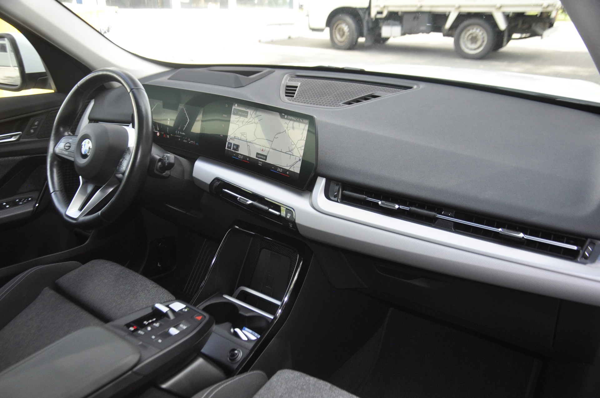 BMW X1 xDrive 20d 48V I Anhängerkupplung-image-5