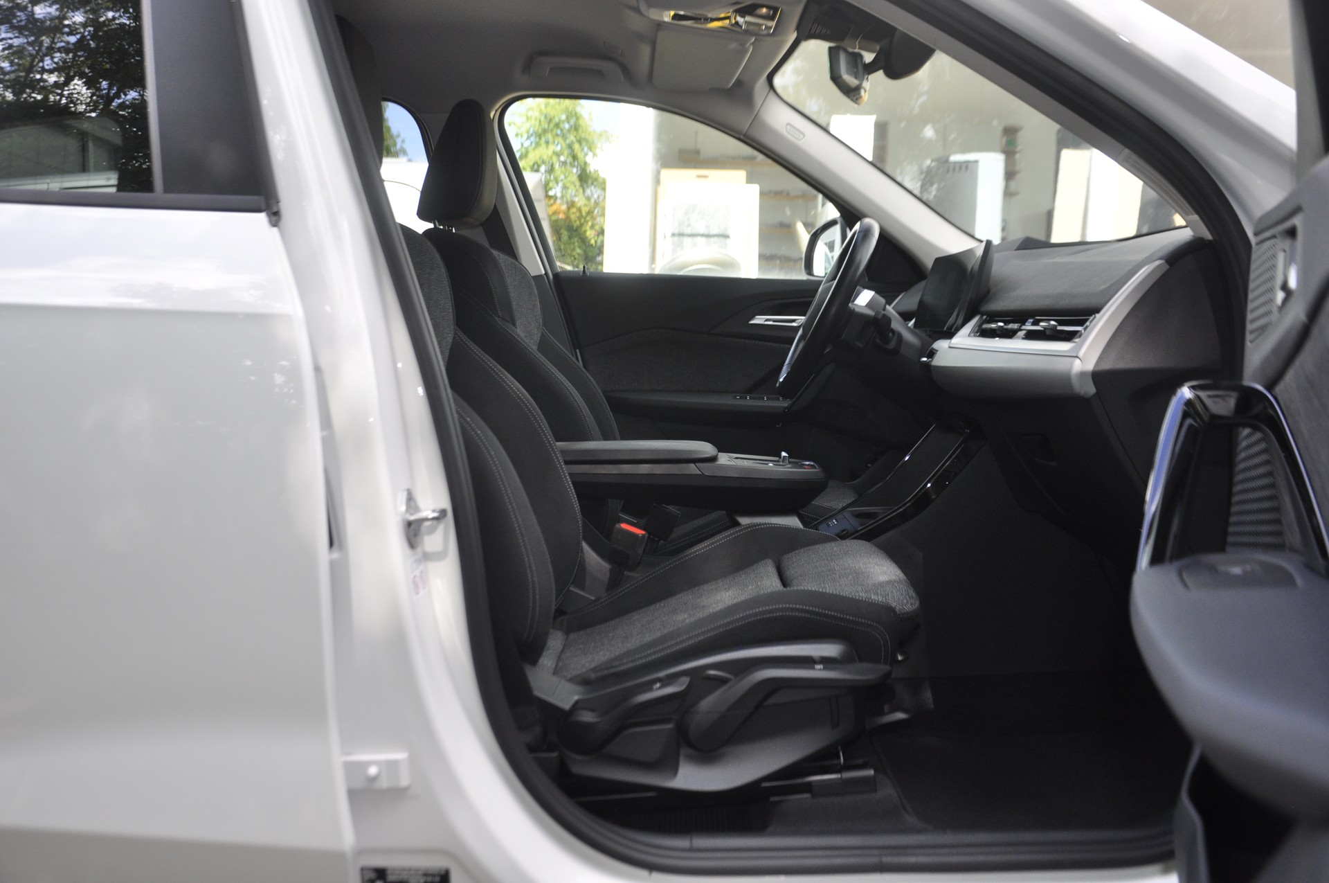 BMW X1 xDrive 20d 48V I Anhängerkupplung-image-4