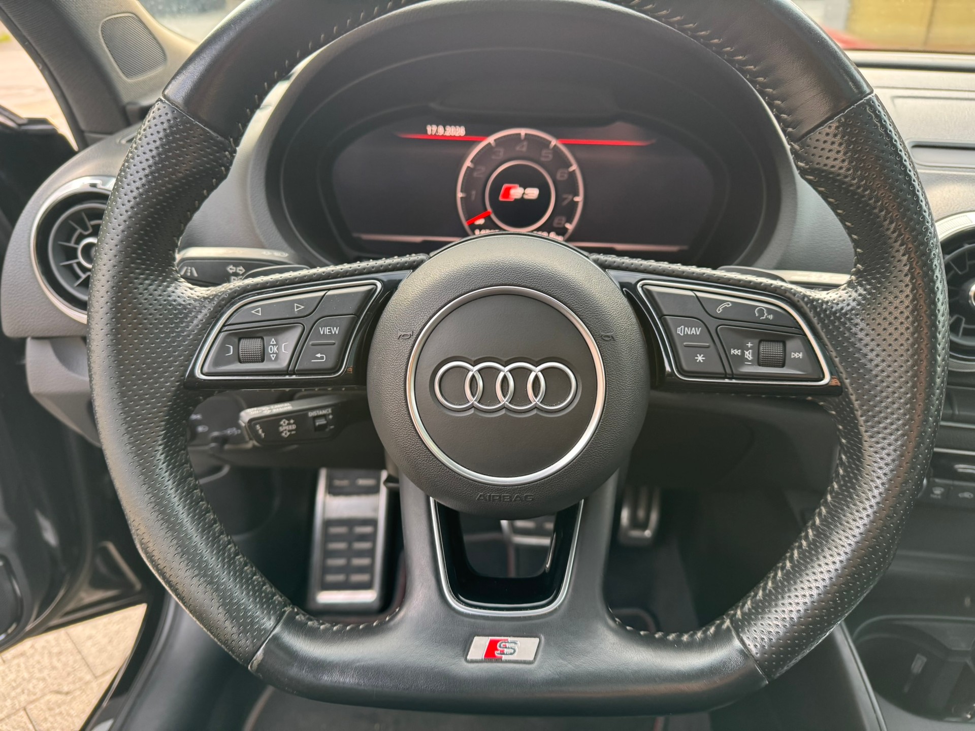 AUDI S3 Sportback 2.0 TFSI quattro S-tronic-image-10