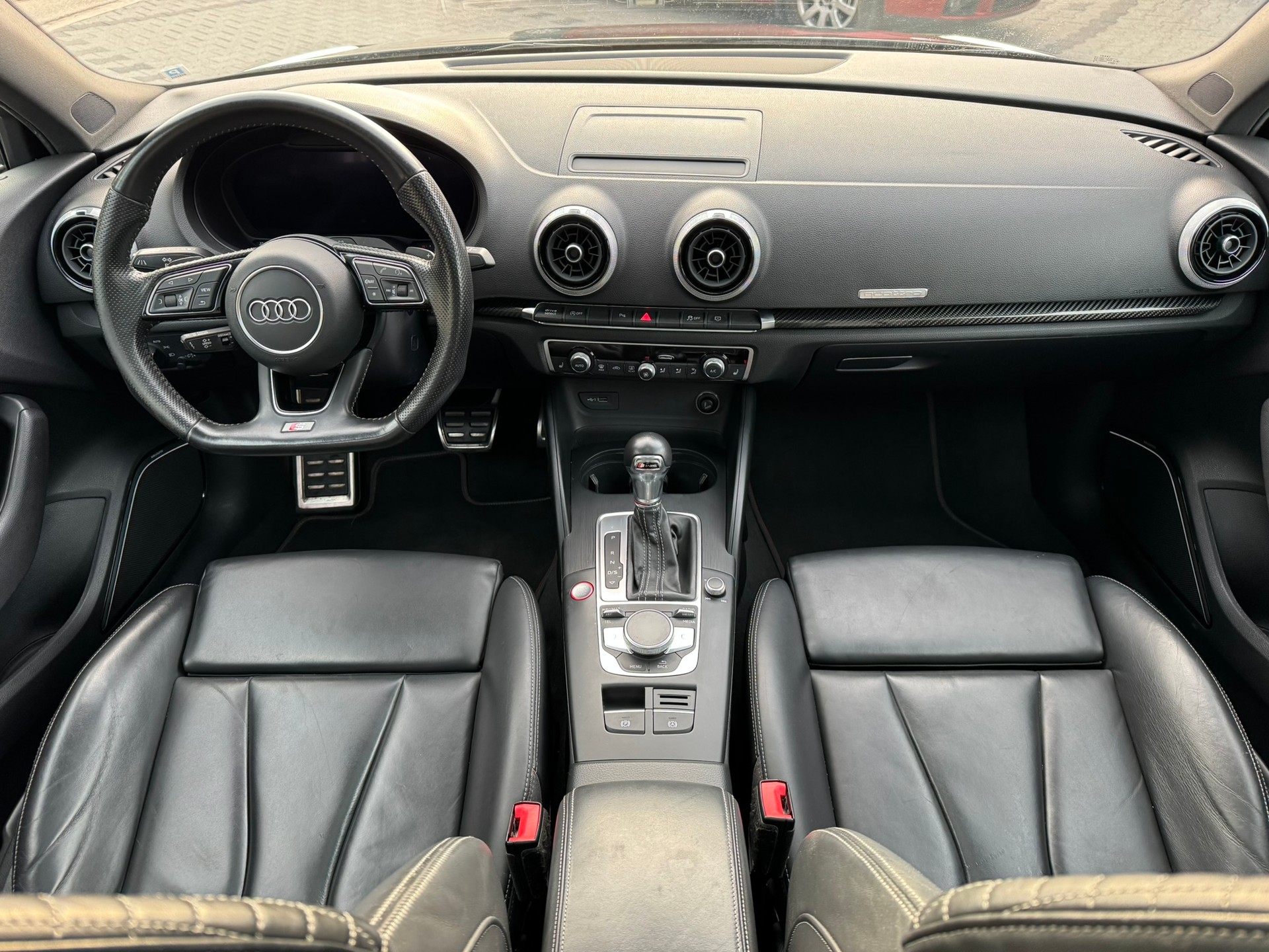 AUDI S3 Sportback 2.0 TFSI quattro S-tronic-image-7