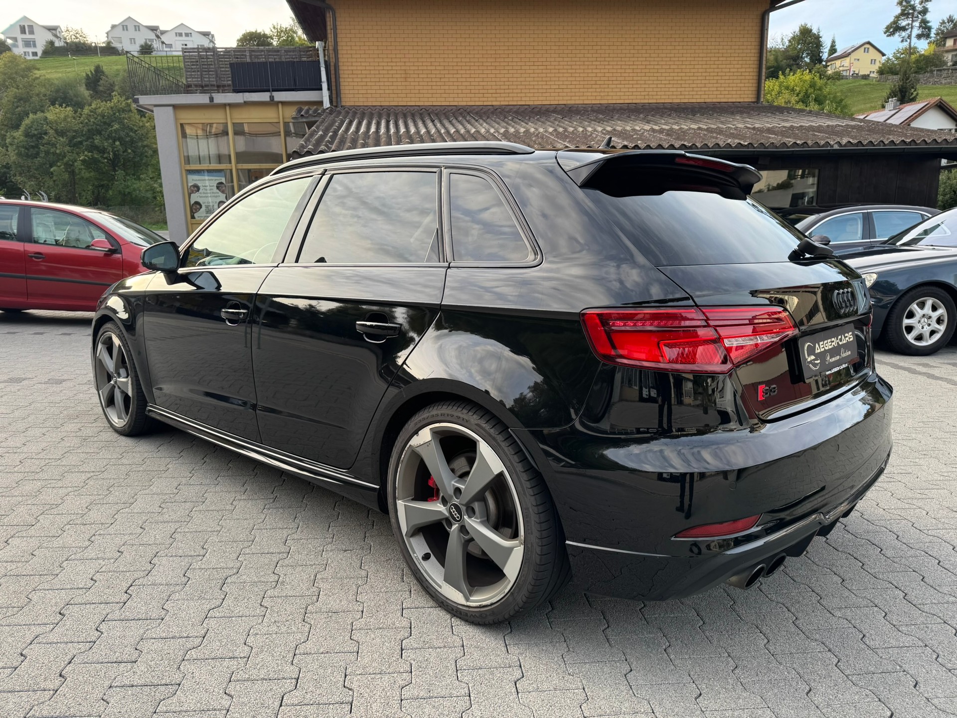 AUDI S3 Sportback 2.0 TFSI quattro S-tronic-image-6
