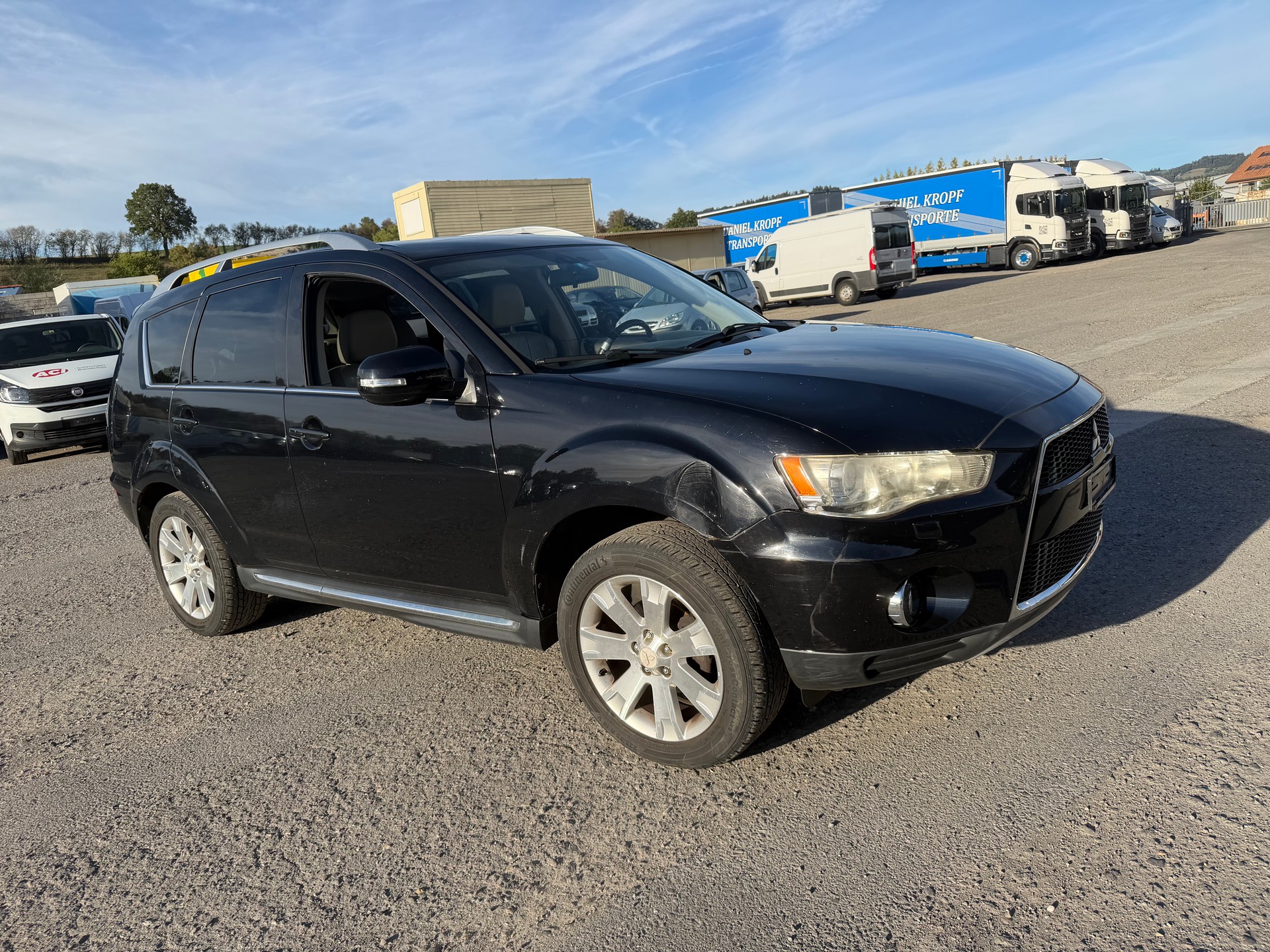 MITSUBISHI Outlander 2.4 Instyle 4WD CVT-image-1