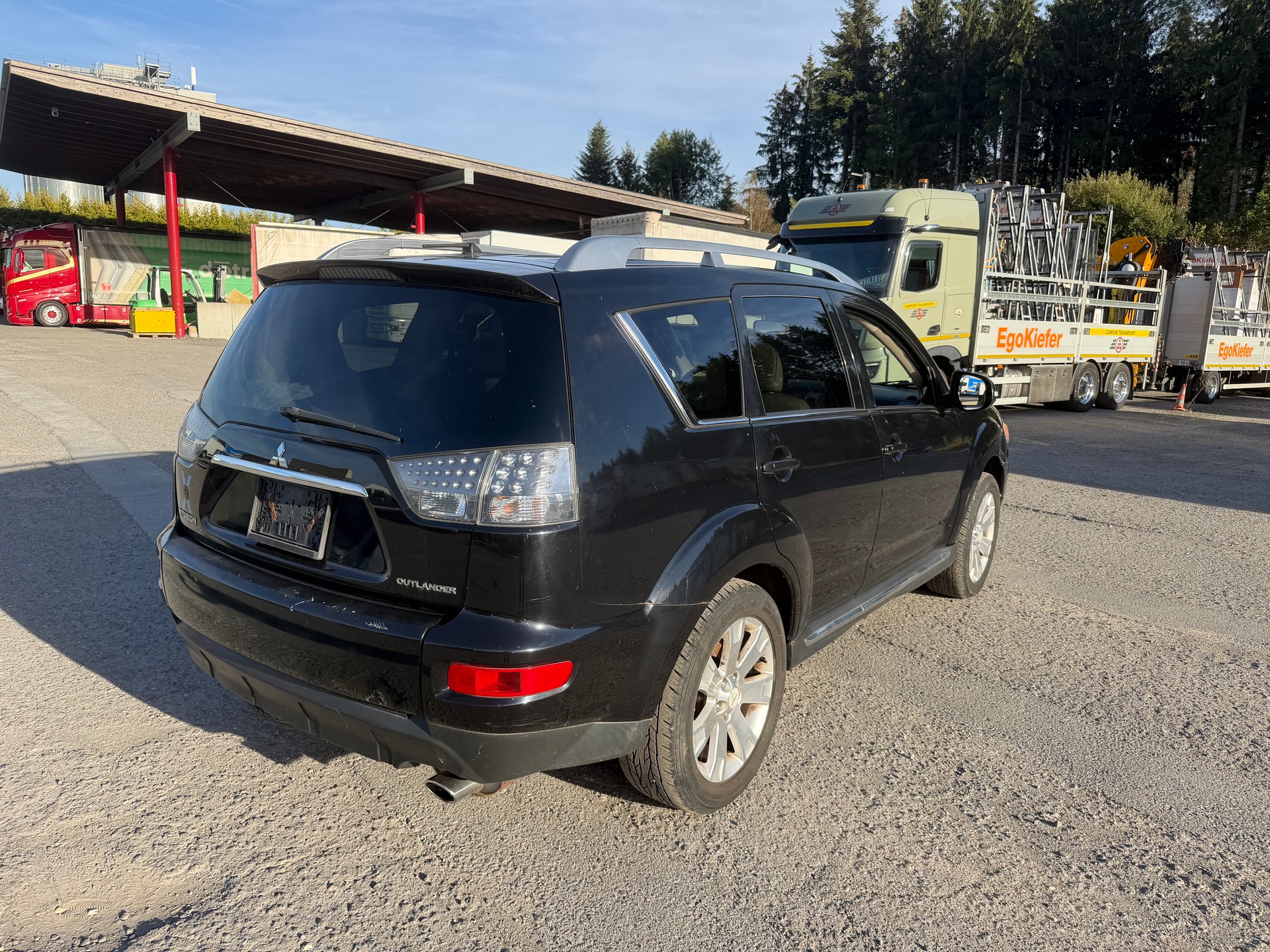 MITSUBISHI Outlander 2.4 Instyle 4WD CVT-image-3