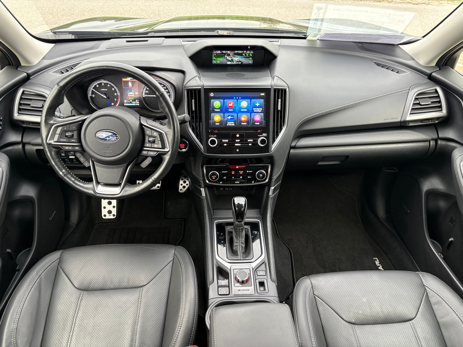 SUBARU Forester Station 2.0i e-Boxer Black Edition-image-6