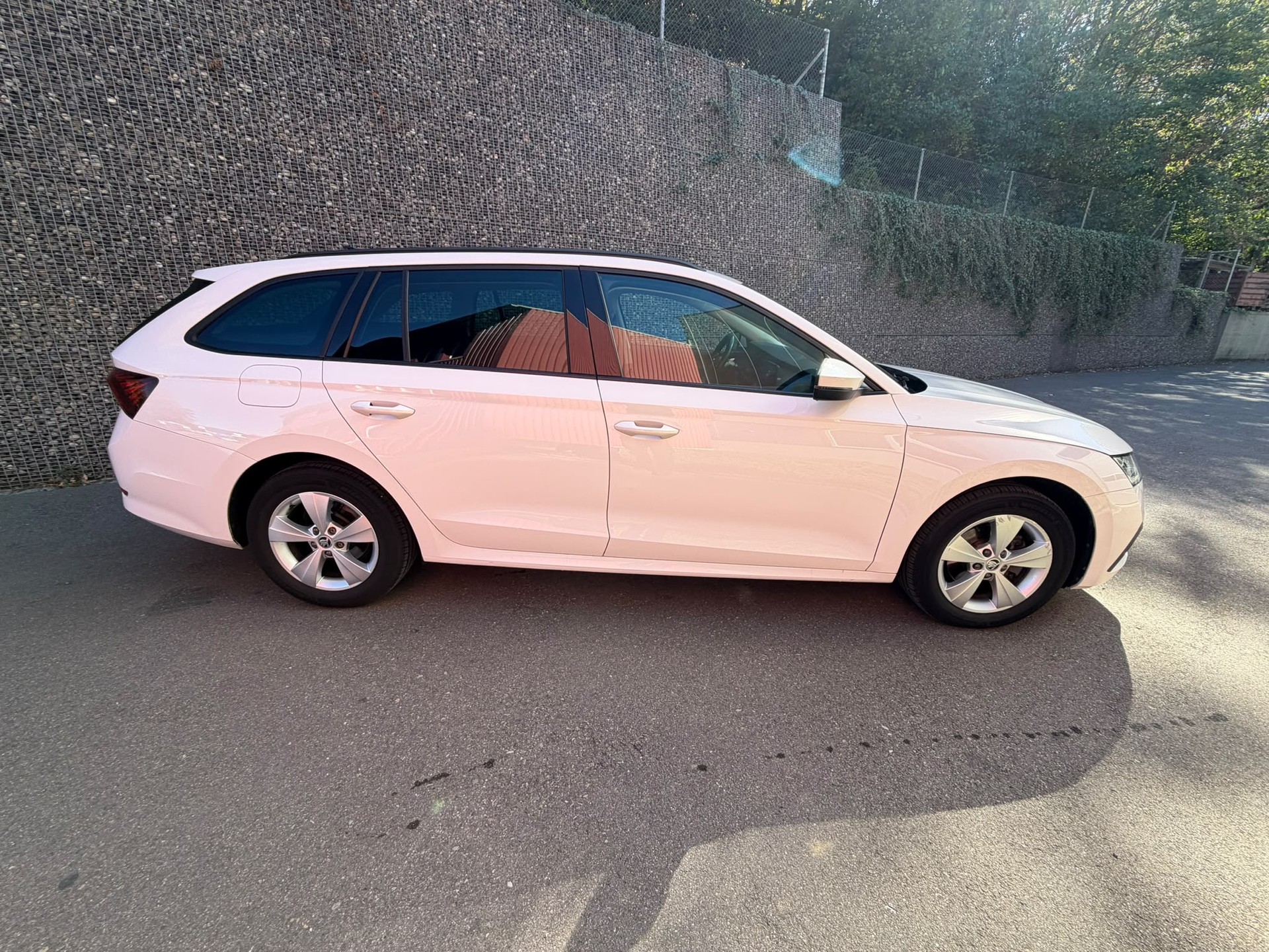 SKODA Octavia Combi 2.0 TDI DSG Style-image-3