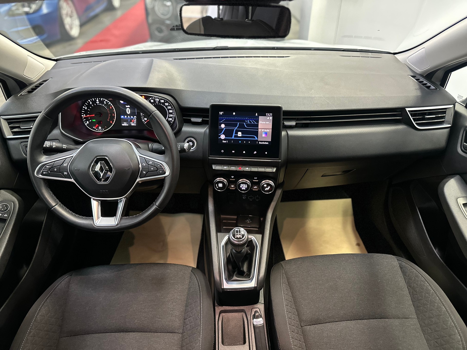 RENAULT Clio 1.0 Business-image-8