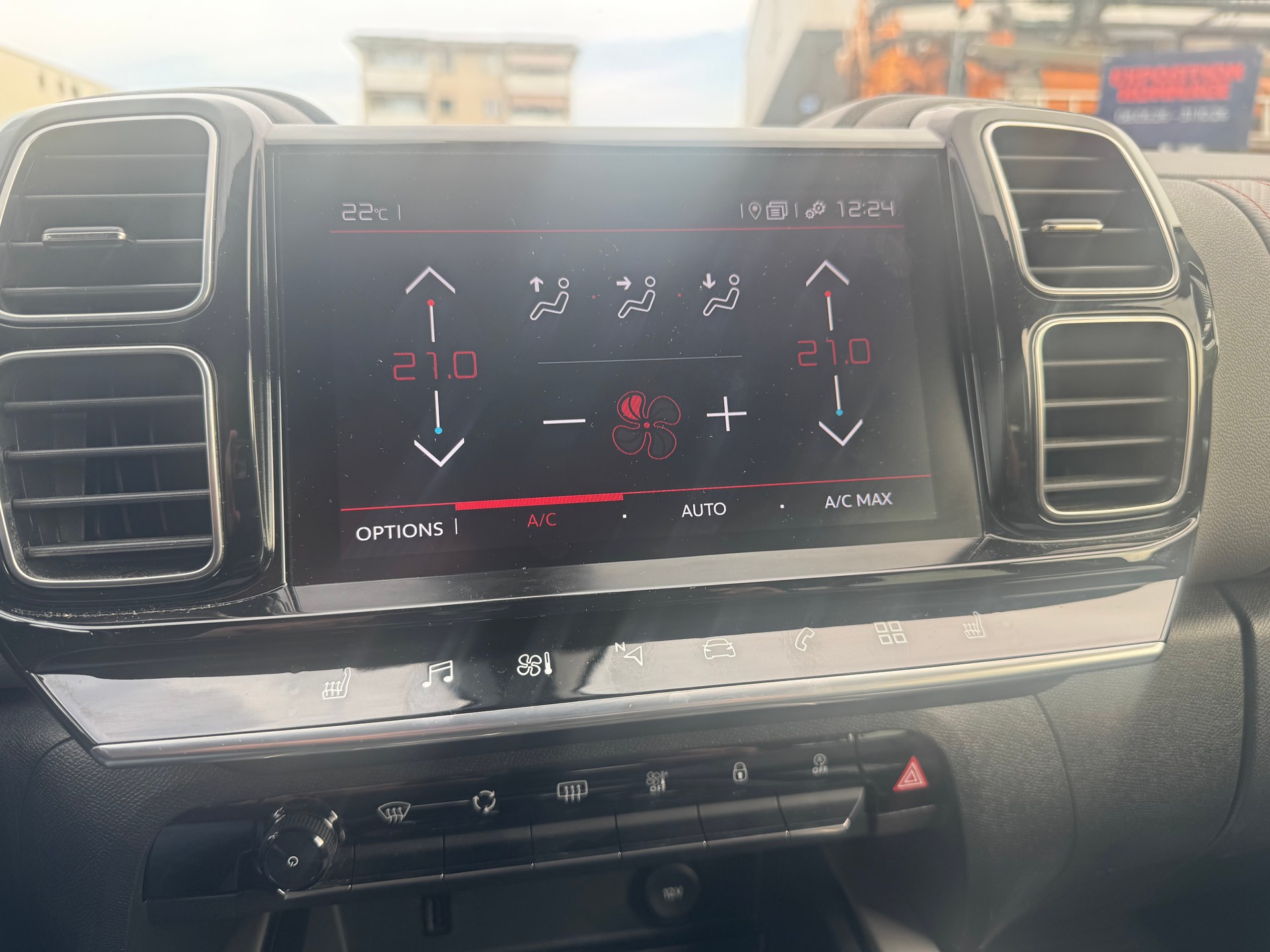 CITROEN C5 Aircross 1.5 BlueHD Shine EAT8-image-4