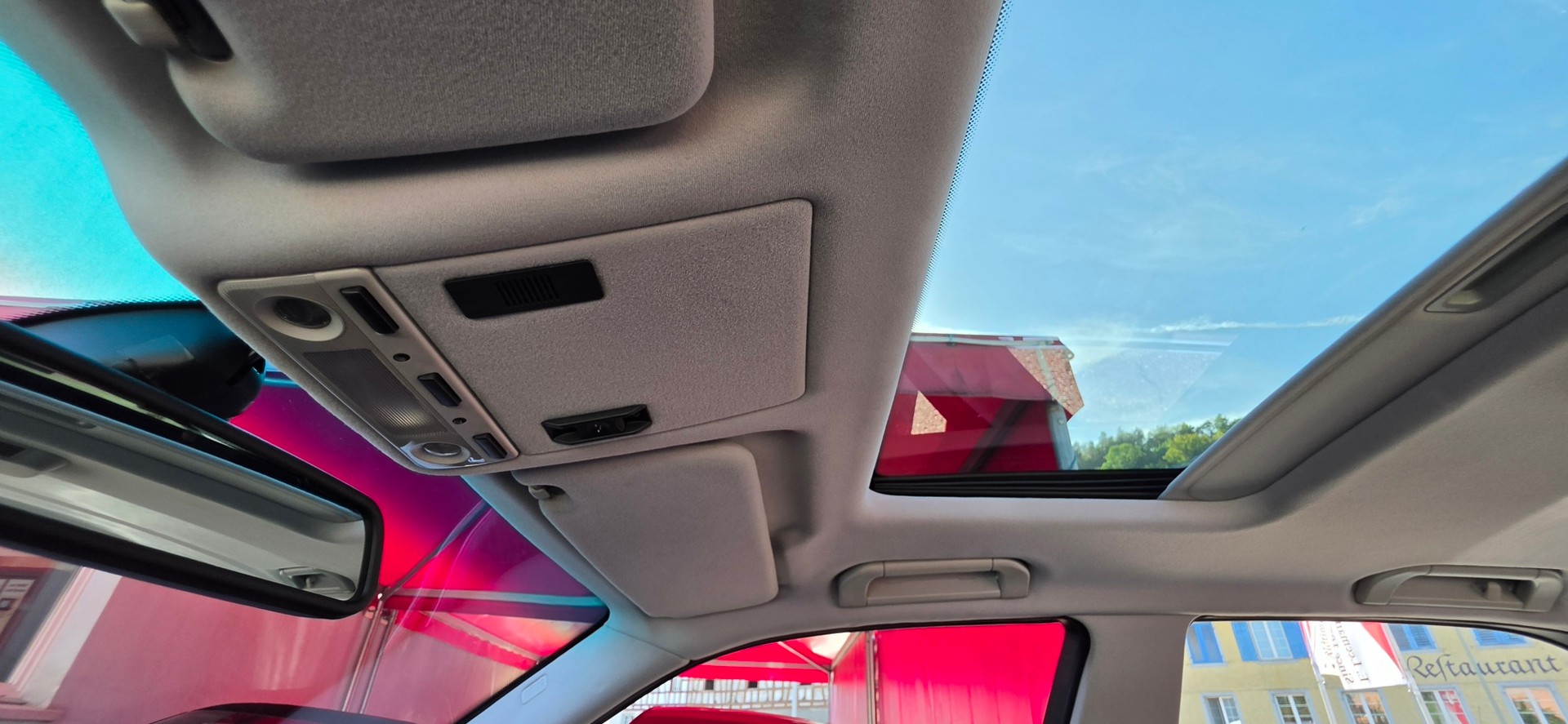 BMW 735i-image-24