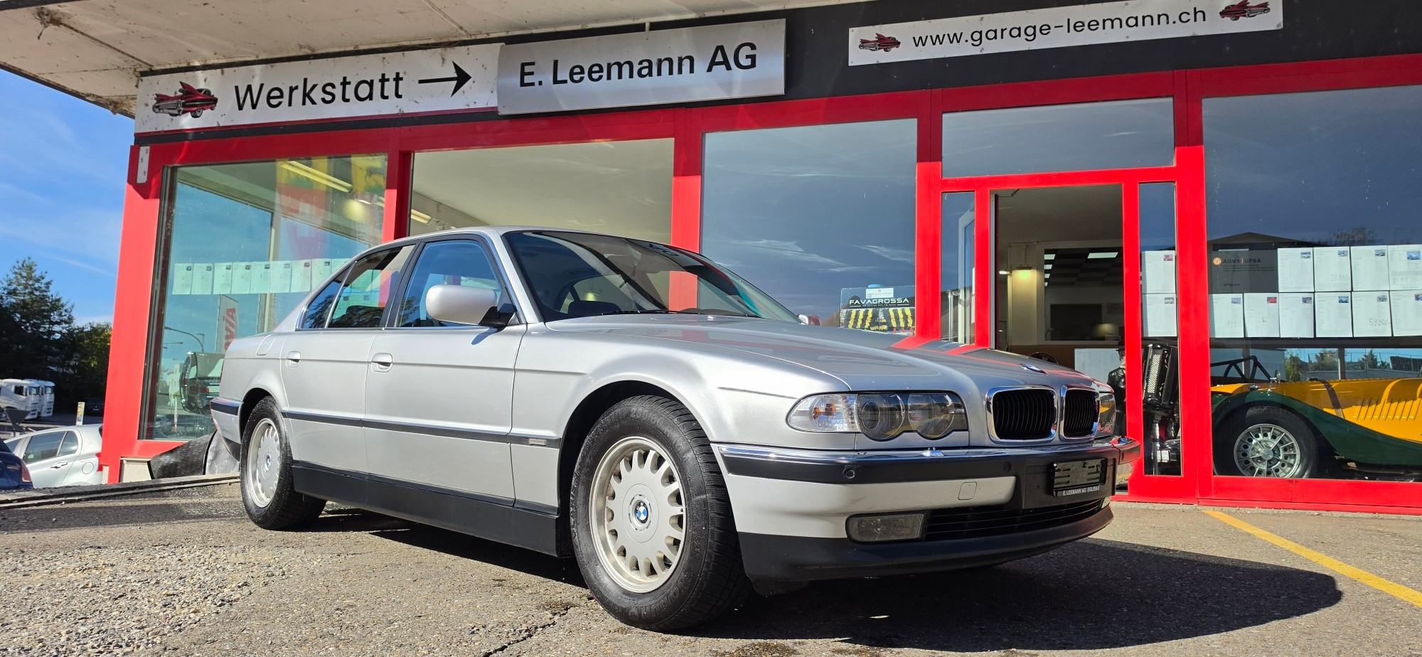 Car photo