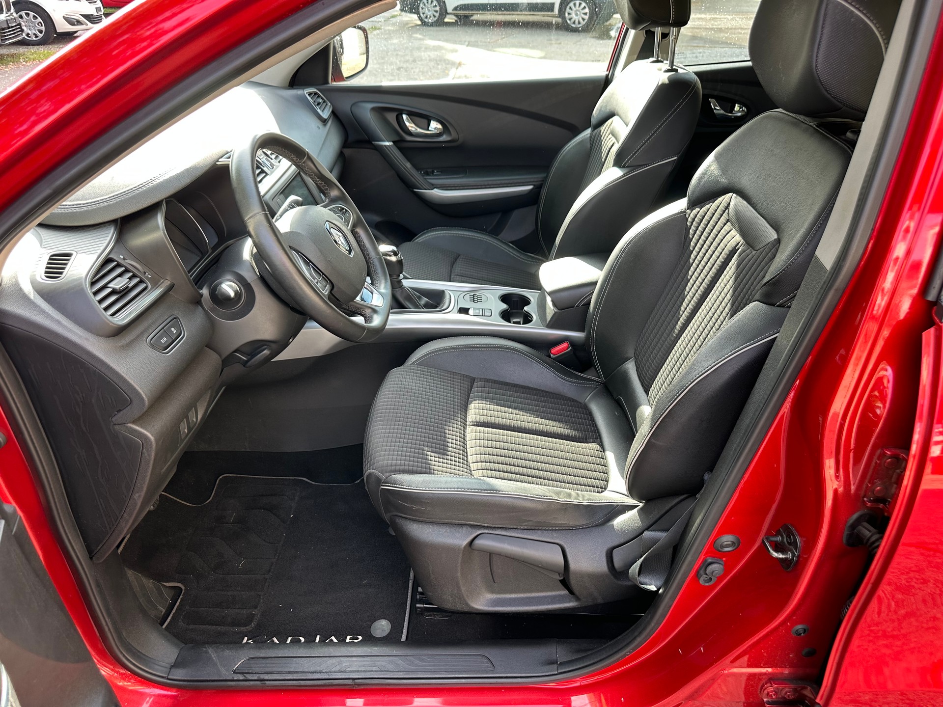 RENAULT Kadjar 1.2 16V Turbo Bose-image-10