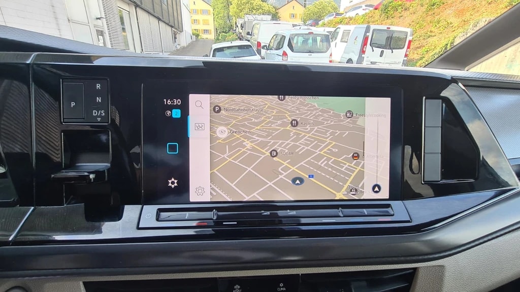 VW Multivan 2.0 TDI Liberty DSG Lang ** 7-Plätzer ** Gr-Navi ** RF-Kamera ** Anh-Kupplung ** Neues Modell 2023 **-image-13