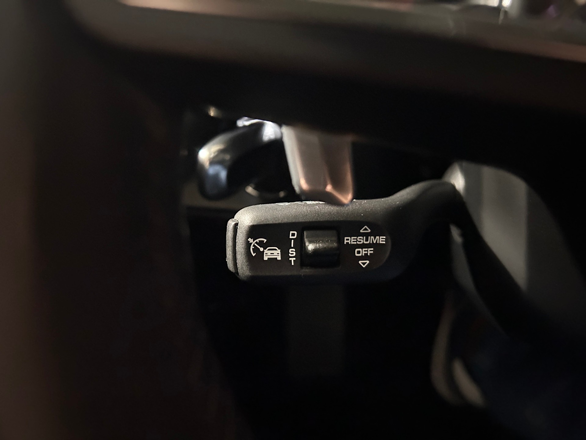 PORSCHE Macan Turbo PDK -Standheizung-Panoramaschiebedach-Sportchrono-Burmester Sound--image-10
