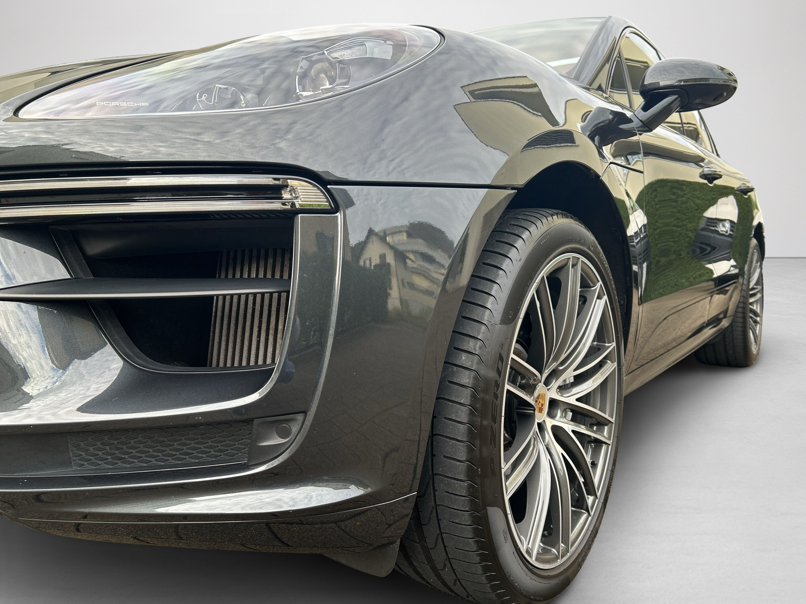PORSCHE Macan Turbo PDK -Standheizung-Panoramaschiebedach-Sportchrono-Burmester Sound--image-4
