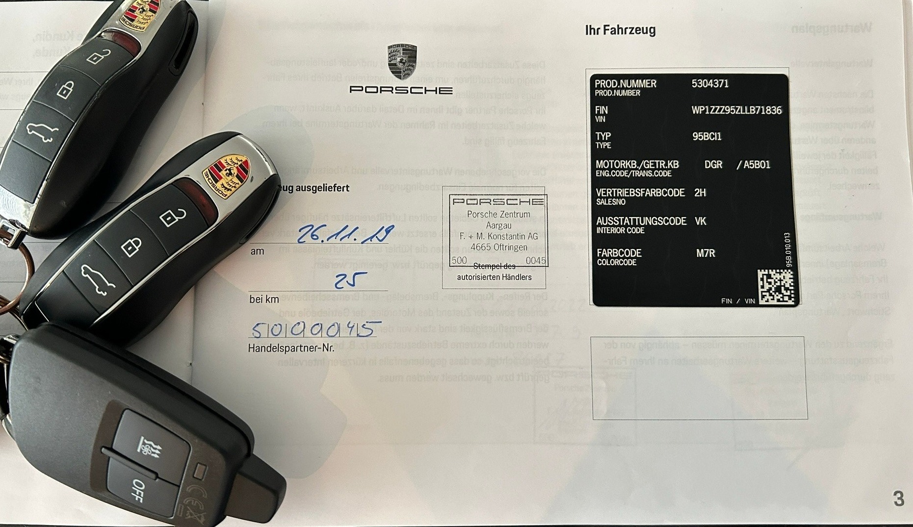 PORSCHE Macan Turbo PDK -Standheizung-Panoramaschiebedach-Sportchrono-Burmester Sound--image-30