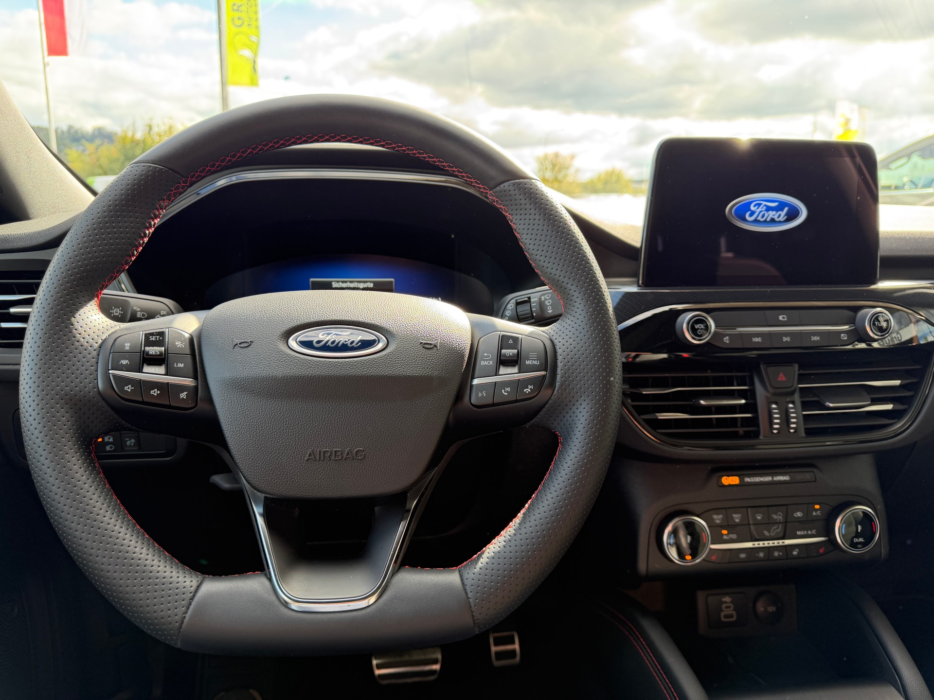 FORD Kuga 2.5 PHEV ST-Line X 2WD-image-6
